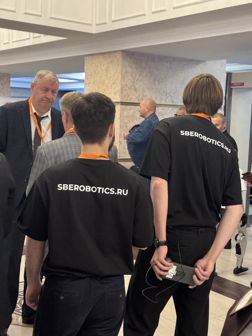 Команда SBE ROBOTICS с роботом на Дне предпринимателя, Тюмень